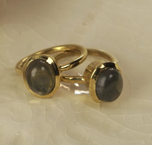 ANILLO SIMPLE PIEDRA NATURAL ENCHAPADO EN ORO - Imagen 2