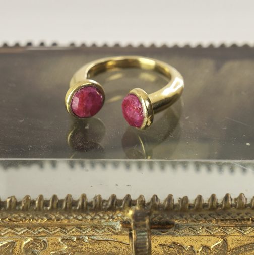 ANILLO PIEDRA NATURAL ENCHAPADO EN ORO
